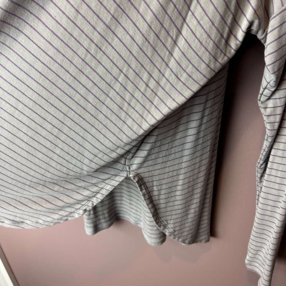 Cabi 4376 Plum Tee Pewter Stripe L - Picture 7 of 10
